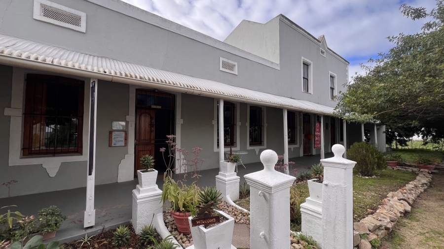 4 Bedroom Property for Sale in Redelinghuys Western Cape